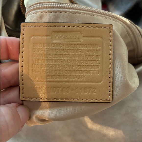 Vintage Y2K Coach Metallic Silver Hobo Bag coach Carly with handmade charm - Picture 13 of 14